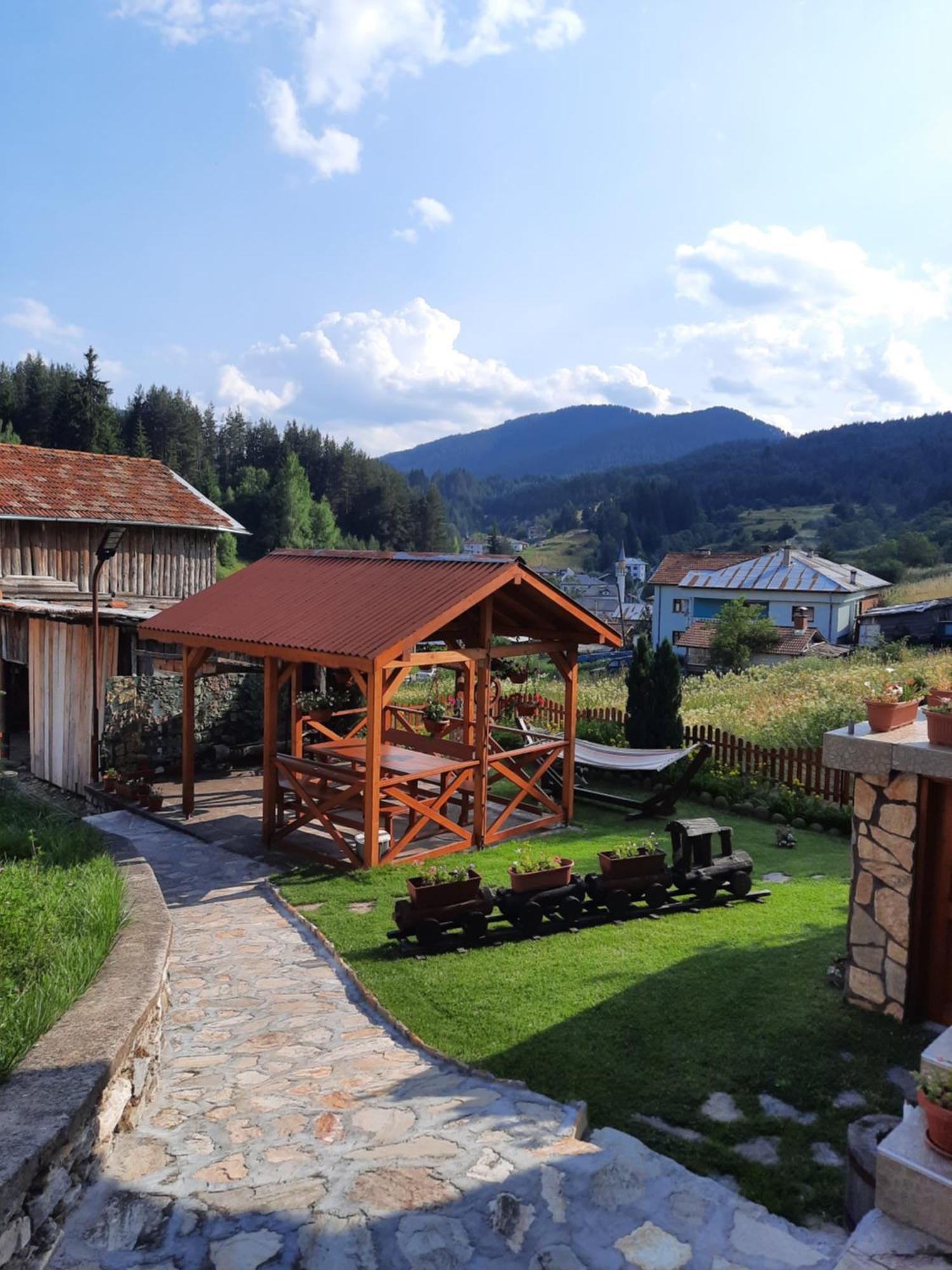 Вила Здравец Yagodina Luaran gambar